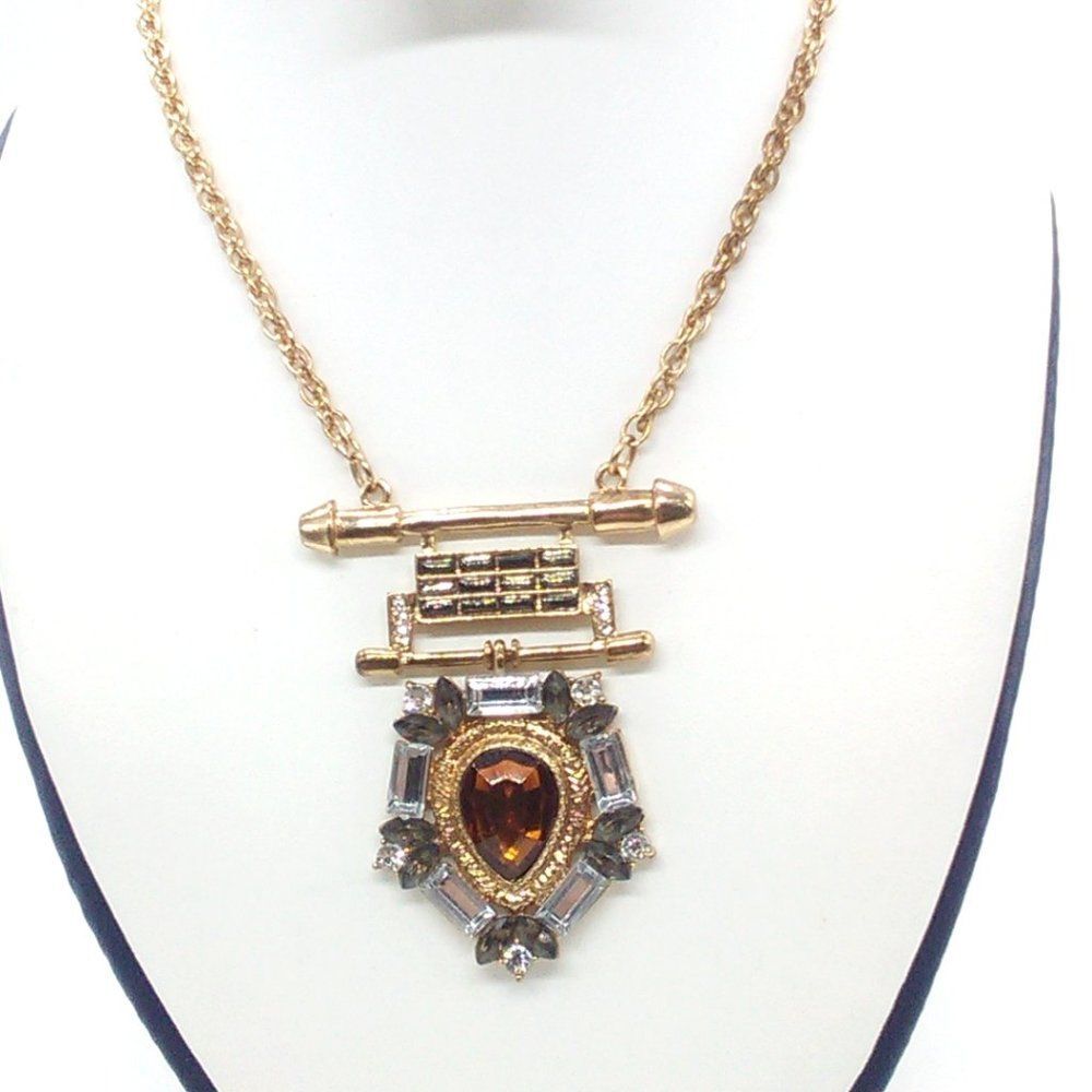 33" Pendant Necklace Faceted Glass Stone Surrounded by Crystals Gold Tone